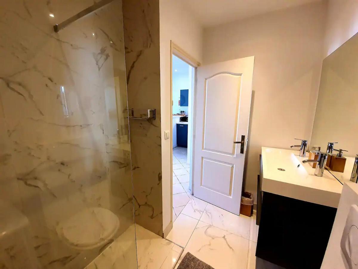 Freshly Tastefully Renovated Apartments In Heart Of Old Antibes Kültér fotó