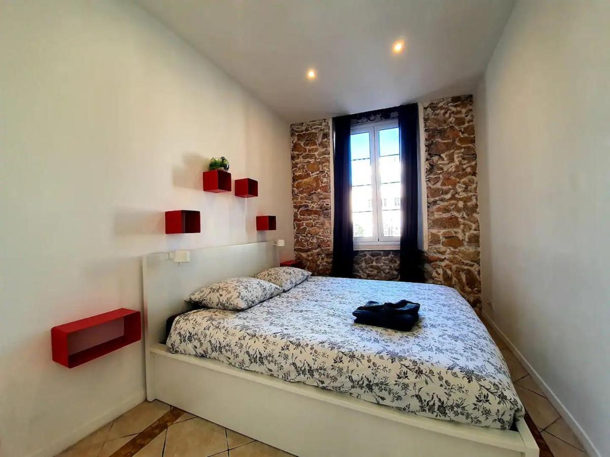 Freshly Tastefully Renovated Apartments In Heart Of Old Antibes Kültér fotó