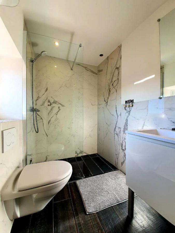 Freshly Tastefully Renovated Apartments In Heart Of Old Antibes Kültér fotó