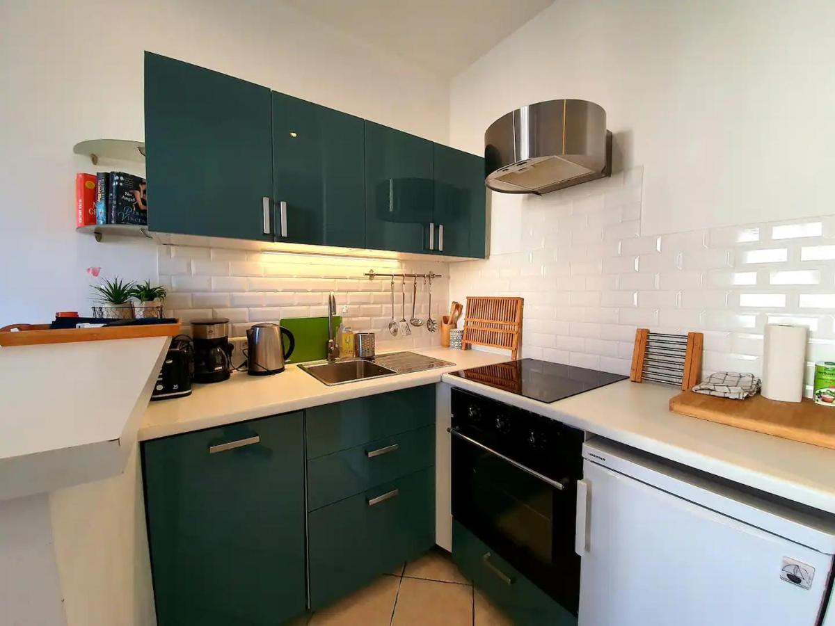 Freshly Tastefully Renovated Apartments In Heart Of Old Antibes Kültér fotó